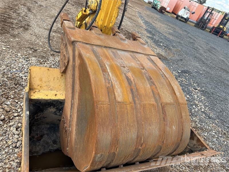 Komatsu PC200LC-8M0 Crawler excavators