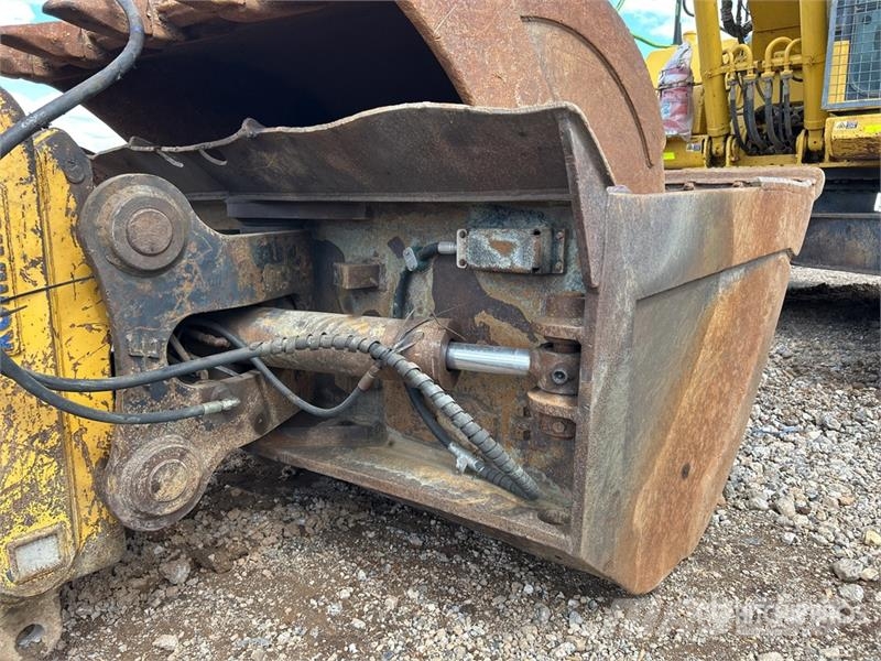 Komatsu PC200LC-8M0 Crawler excavators