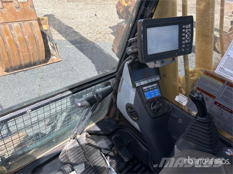 Komatsu PC200LC-8M0 Crawler excavators