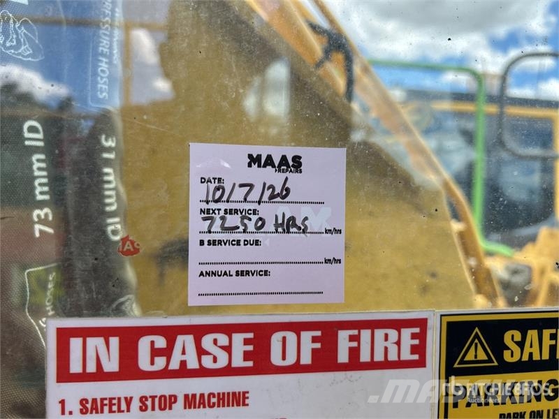 Komatsu PC200LC-8M0 Crawler excavators