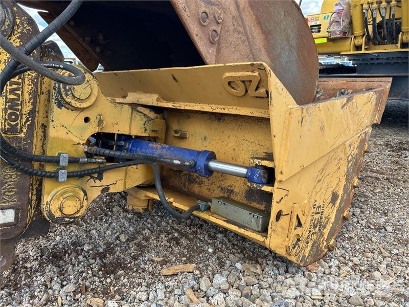 Komatsu PC200LC-8M0 Crawler excavators