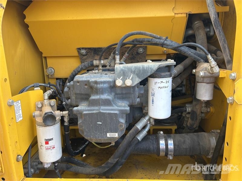 Komatsu PC200LC-8M0 Crawler excavators