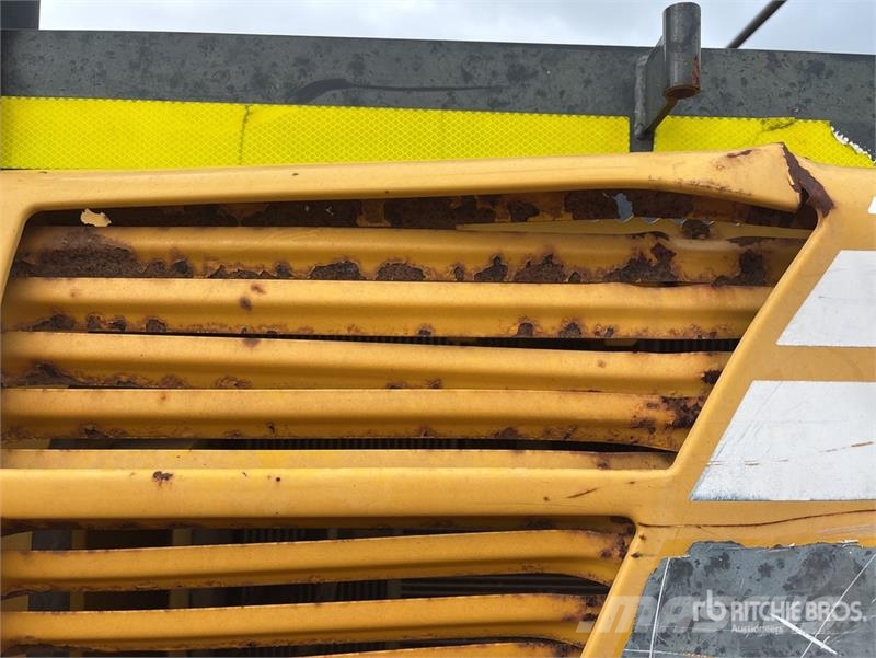 Komatsu PC220LC-8 Tracked Excavator Crawler excavators