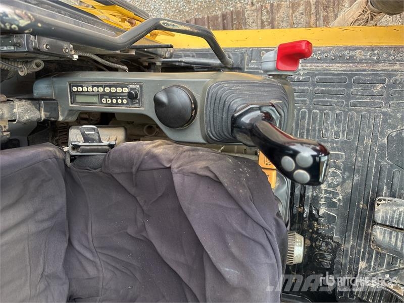 Komatsu PC220LC-8 Tracked Excavator Crawler excavators