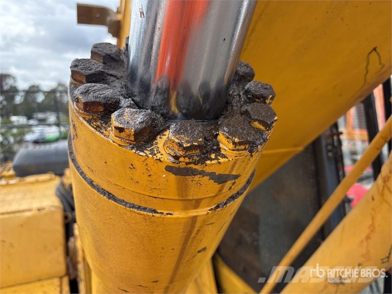 Komatsu PC220LC-8 Tracked Excavator Crawler excavators