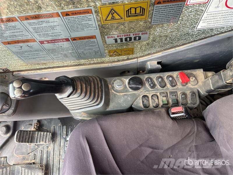 Komatsu PC220LC8 Tracked Excavator Crawler excavators
