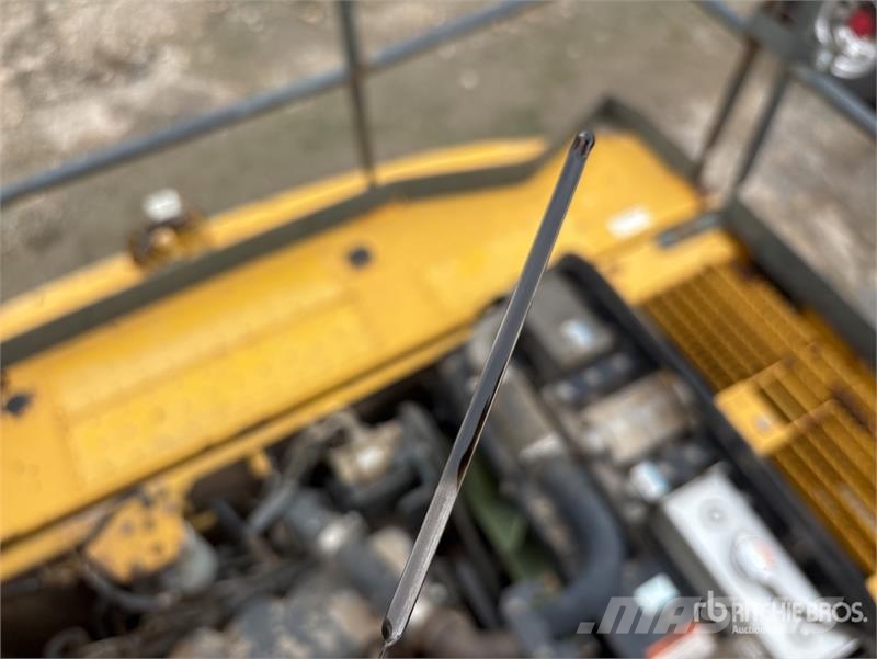 Komatsu PC220LC8 Tracked Excavator Crawler excavators