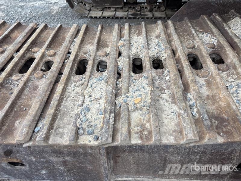 Komatsu PC220LC8 Tracked Excavator Crawler excavators