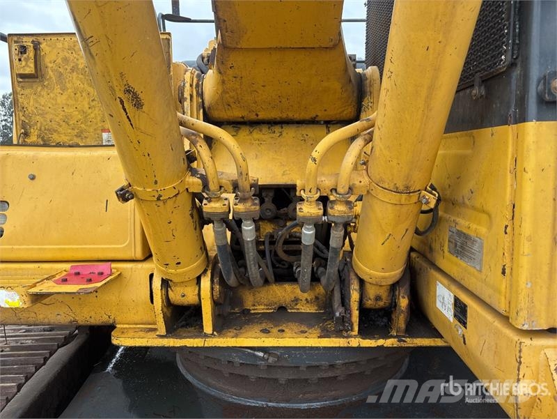 Komatsu PC220LC8 Tracked Excavator Crawler excavators