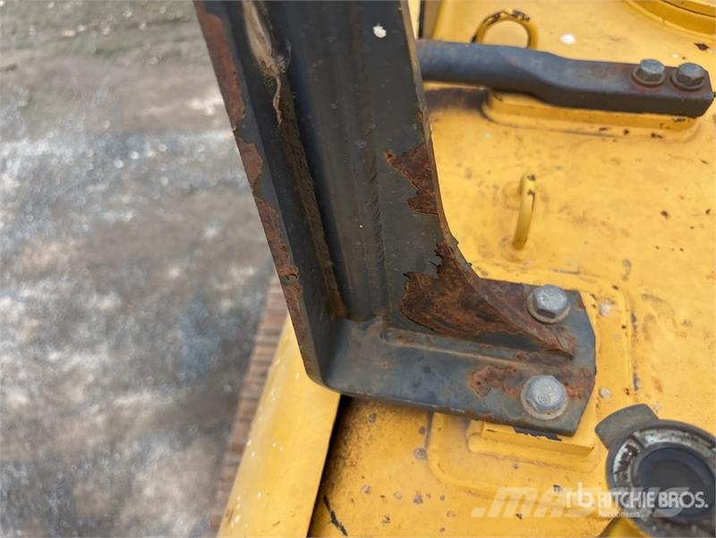 Komatsu PC220LC8 Tracked Excavator Crawler excavators