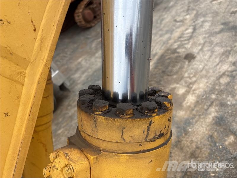 Komatsu PC220LC8 Tracked Excavator Crawler excavators