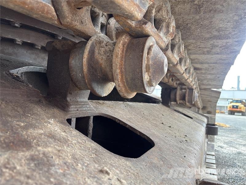Komatsu PC220LC8 Tracked Excavator Crawler excavators