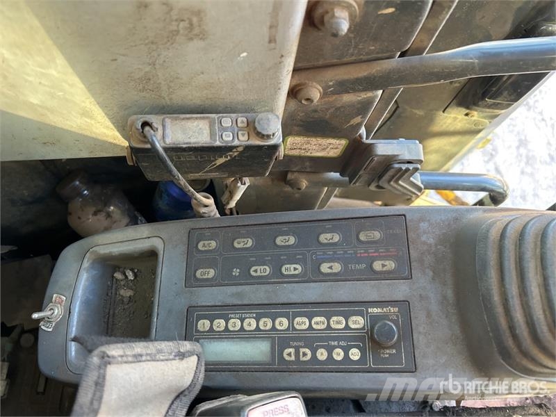 Komatsu PC228US-3NO Tracked Excavator Crawler excavators