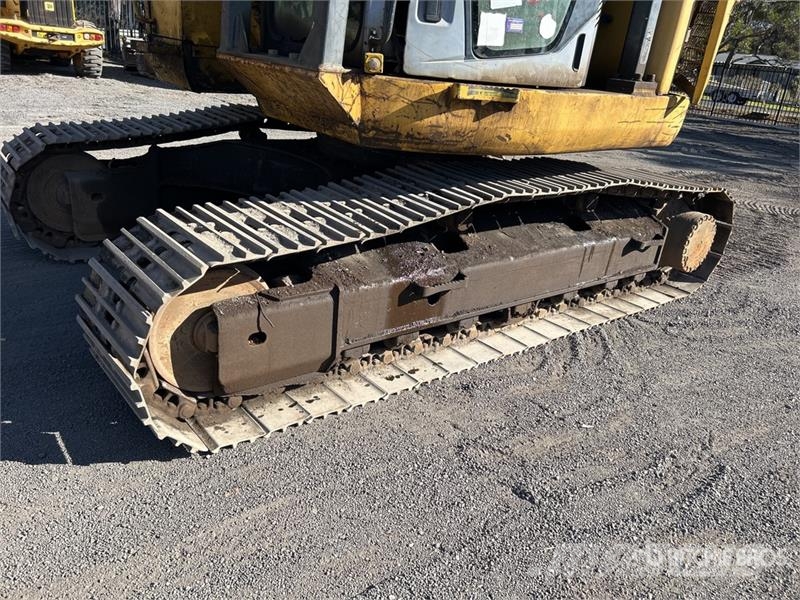 Komatsu PC228US-3NO Tracked Excavator Crawler excavators
