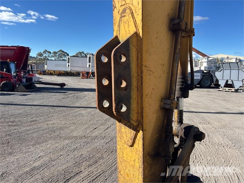 Komatsu PC228US-3NO Tracked Excavator Crawler excavators