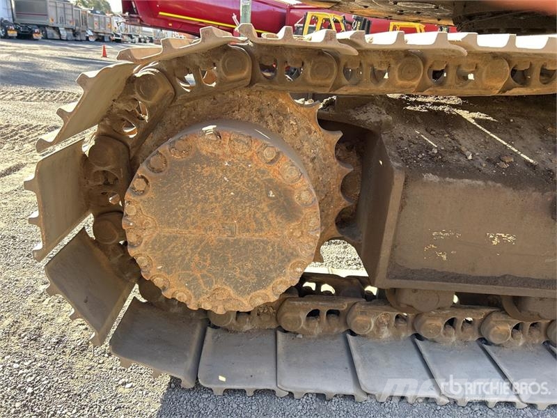 Komatsu PC228US-3NO Tracked Excavator Crawler excavators