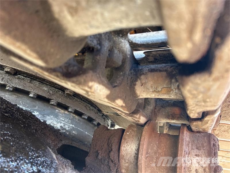 Komatsu PC228US-3NO Tracked Excavator Crawler excavators