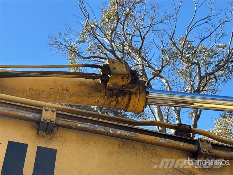 Komatsu PC228US-3NO Tracked Excavator Crawler excavators