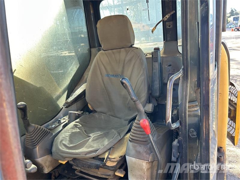 Komatsu PC228US-3NO Tracked Excavator Crawler excavators
