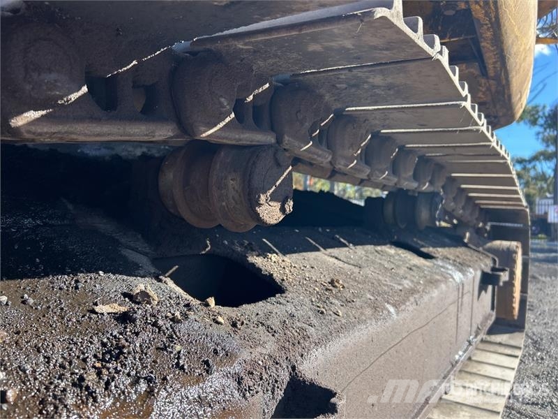 Komatsu PC228US-3NO Tracked Excavator Crawler excavators