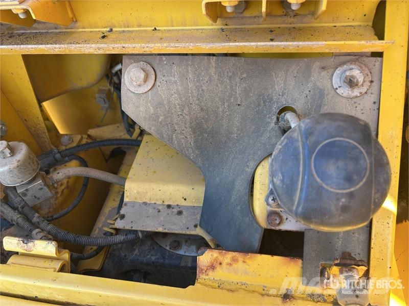 Komatsu PC240LC-11 Tracked Excavator Bagri goseničarji