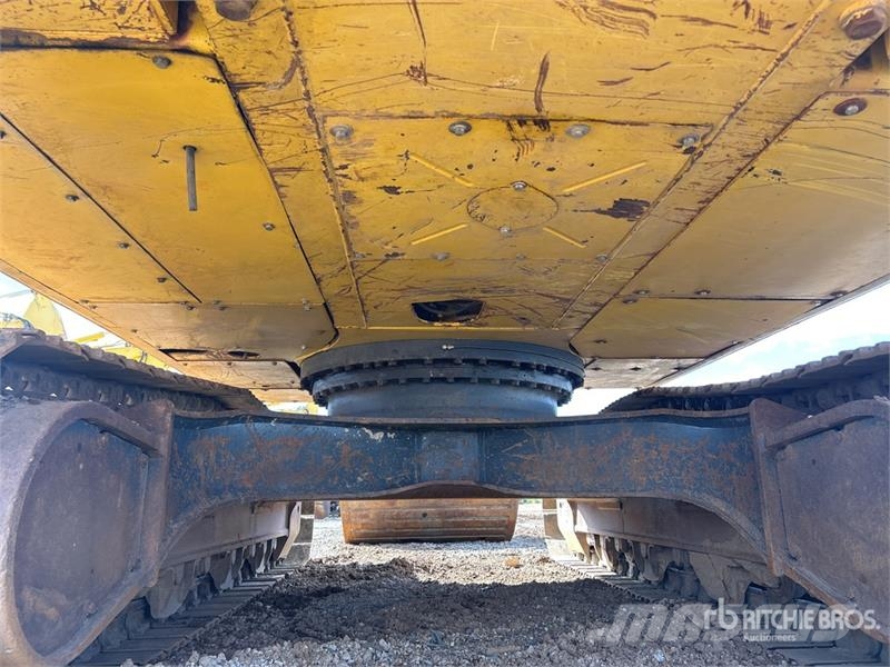 Komatsu PC300LC-8M0 Tracked Excavator Bageri guseničari