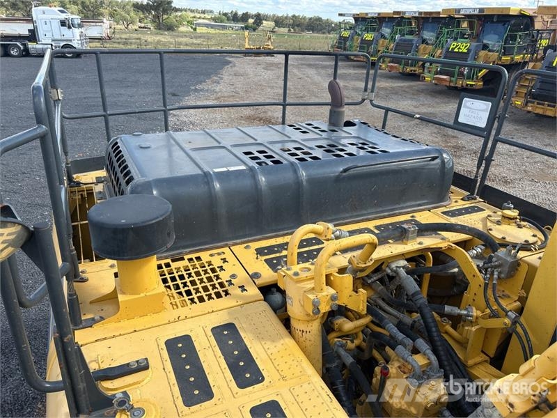 Komatsu PC300LC-8M0 Tracked Excavator Bageri guseničari