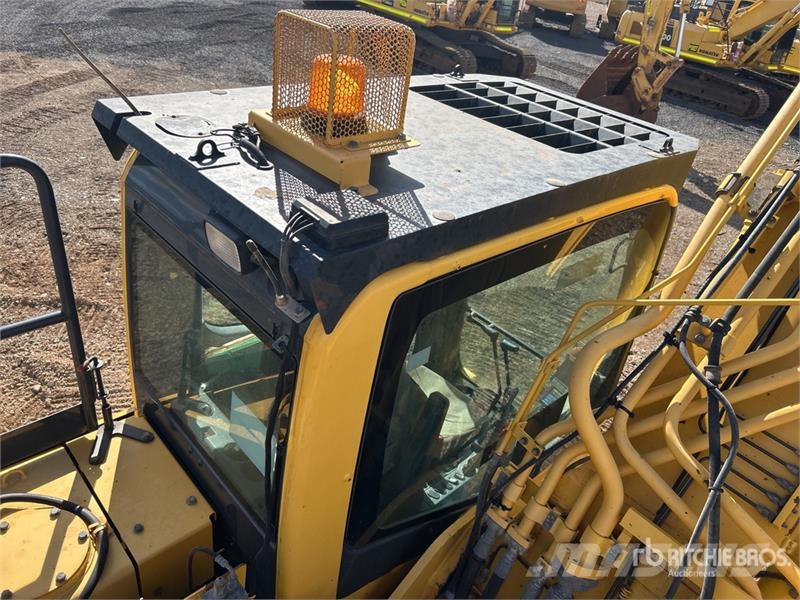 Komatsu PC300LC-8M0 Tracked Excavator Lánctalpas kotrók