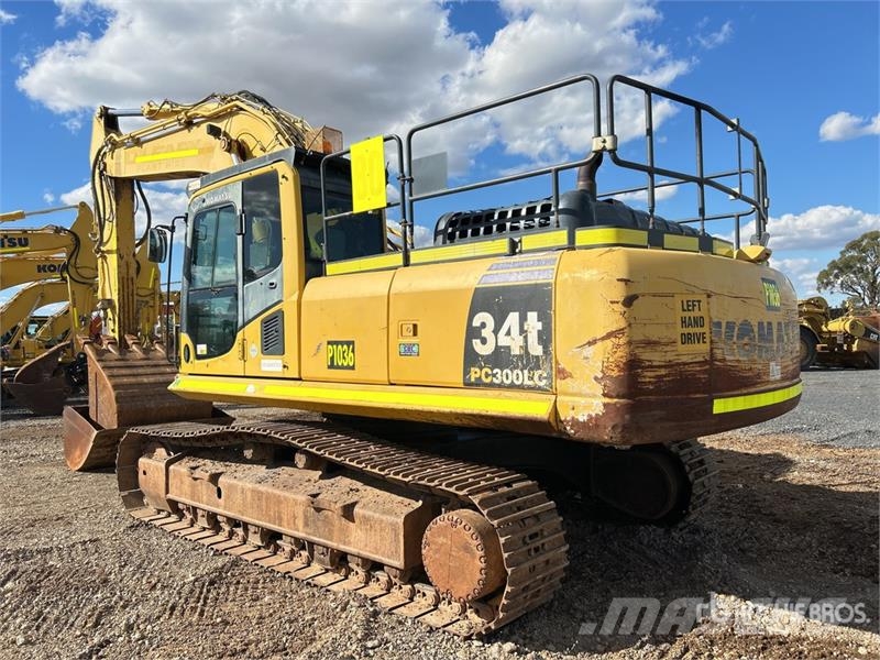 Komatsu PC300LC-8M0 Tracked Excavator Roomikekskavaatorid