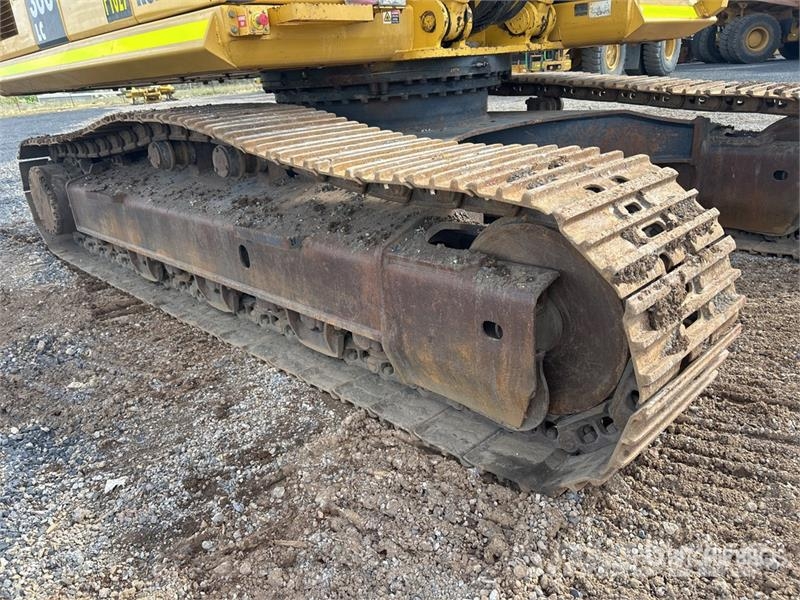 Komatsu PC300LC-8M0 Tracked Excavator Bageri guseničari