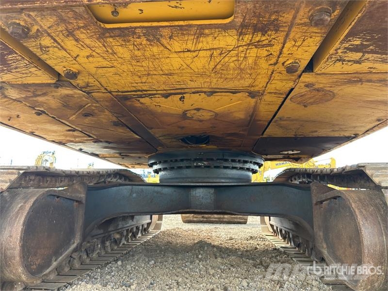 Komatsu PC300LC-8M0 Tracked Excavator Roomikekskavaatorid