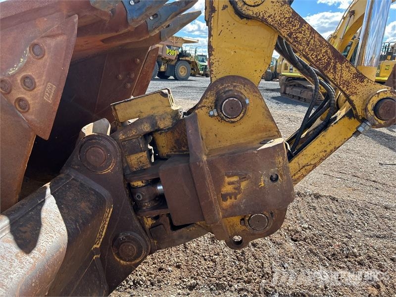 Komatsu PC300LC-8M0 Tracked Excavator Bageri guseničari