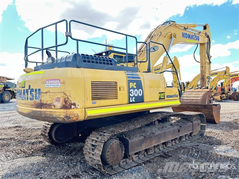 Komatsu PC300LC-8M0 Tracked Excavator Bageri guseničari