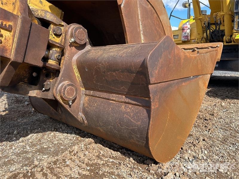 Komatsu PC300LC-8M0 Tracked Excavator Bageri guseničari
