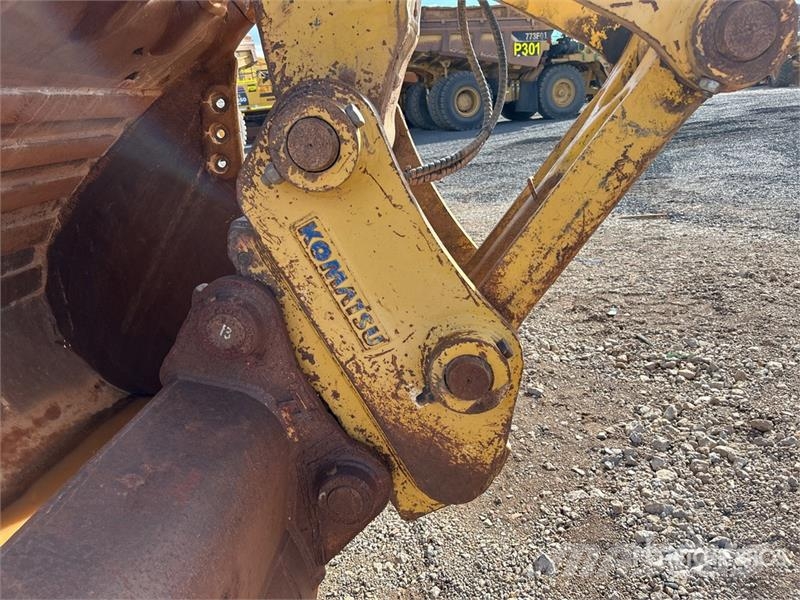 Komatsu PC300LC-8M0 Tracked Excavator Roomikekskavaatorid