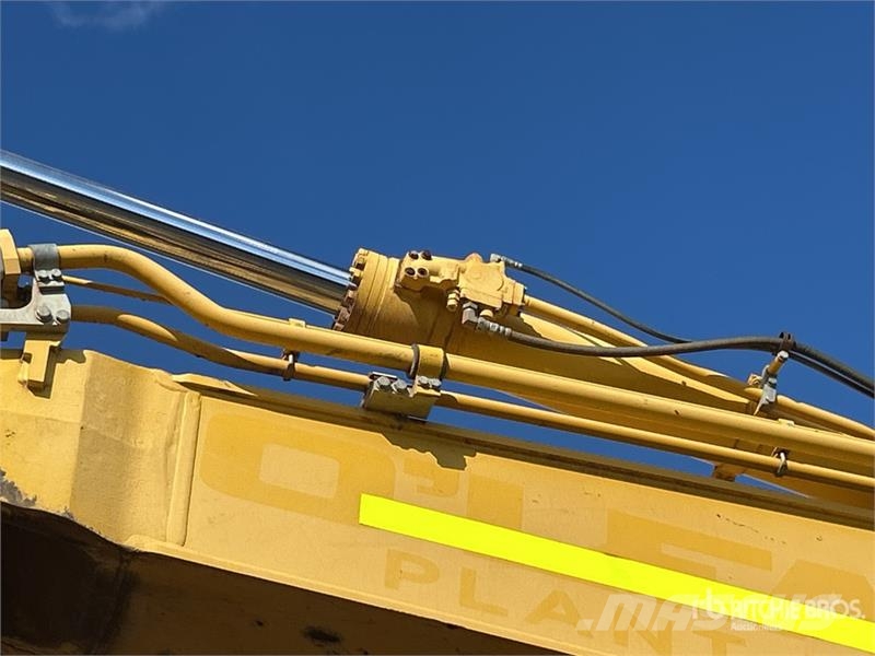 Komatsu PC300LC-8M0 Tracked Excavator Roomikekskavaatorid