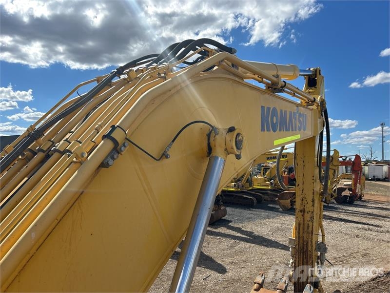Komatsu PC300LC-8M0 Tracked Excavator Bageri guseničari
