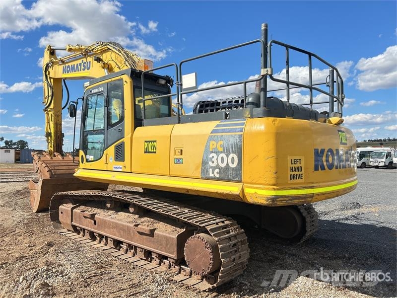 Komatsu PC300LC-8M0 Tracked Excavator Lánctalpas kotrók