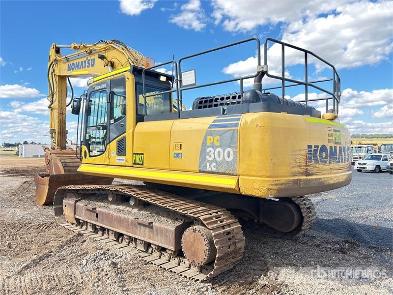 Komatsu PC300LC-8M0 Tracked Excavator Bageri guseničari