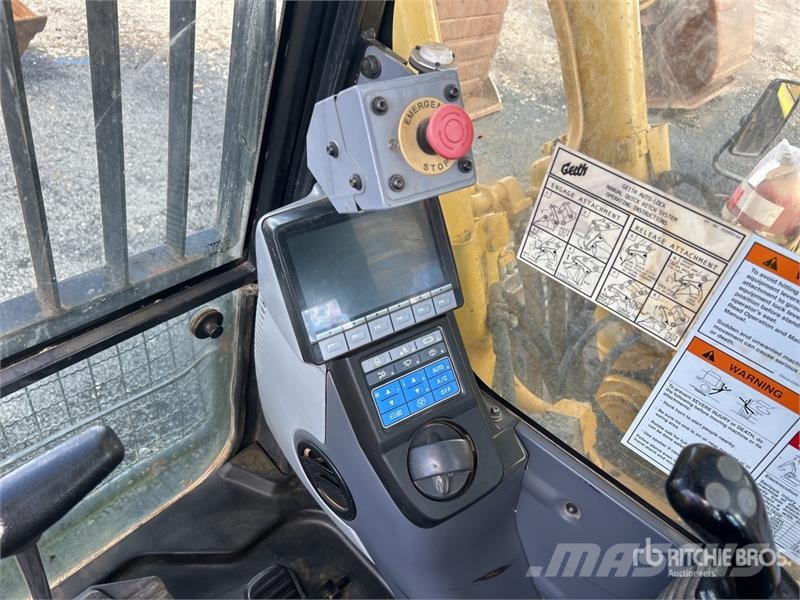 Komatsu PC300LC-8M0 Tracked Excavator Bageri guseničari