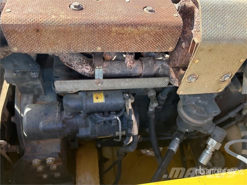 Komatsu PC300LC-8M0 Tracked Excavator Lánctalpas kotrók
