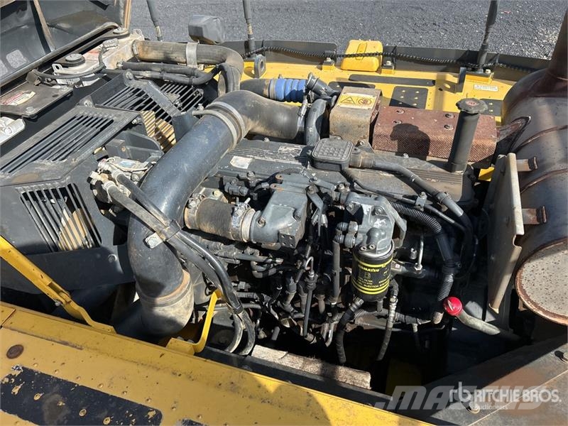 Komatsu PC300LC-8M0 Tracked Excavator Lánctalpas kotrók