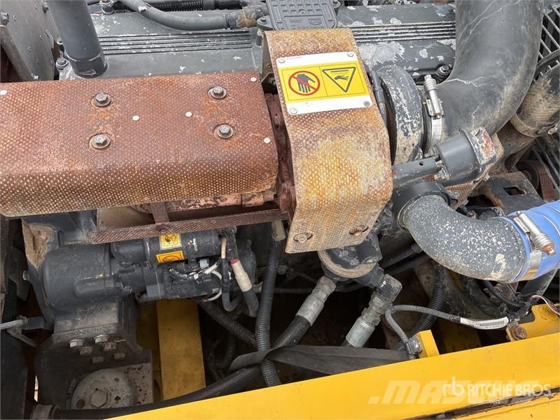 Komatsu PC350LC-8MO Tracked Excavator Bagri goseničarji