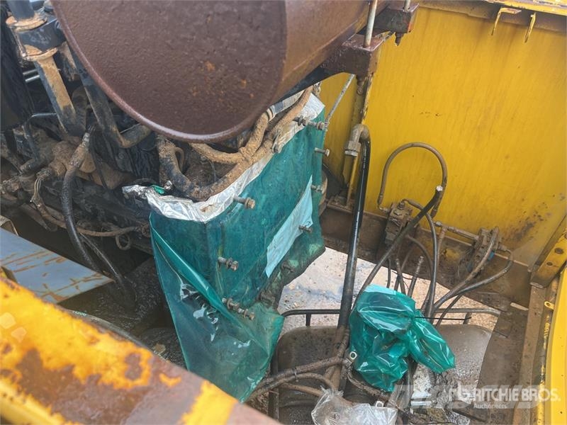 Komatsu PC400-7 Tracked Excavator (Inoperable) Crawler excavators