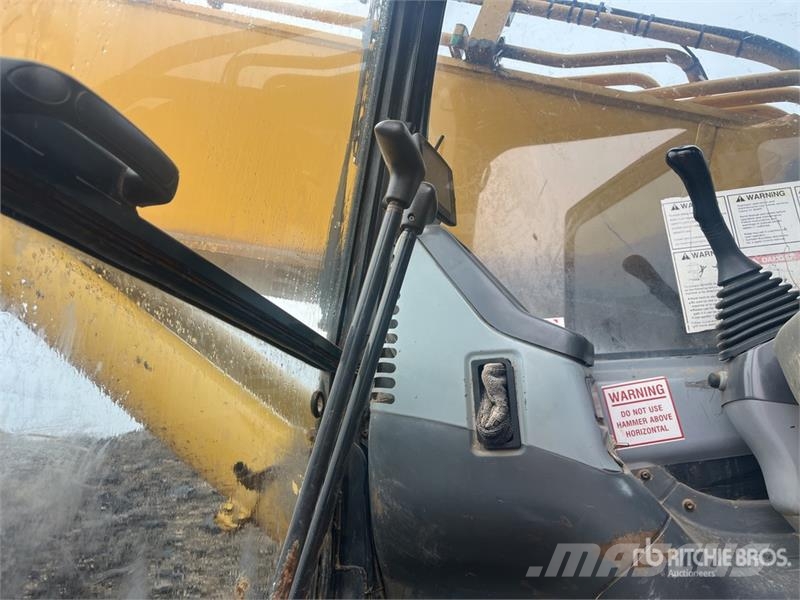 Komatsu PC400-7 Tracked Excavator (Inoperable) Crawler excavators