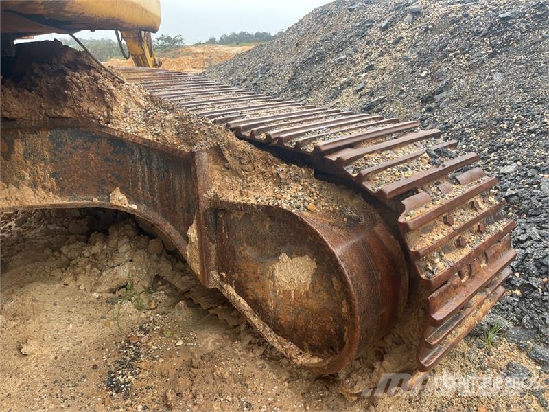 Komatsu PC400-7 Tracked Excavator (Inoperable) Crawler excavators