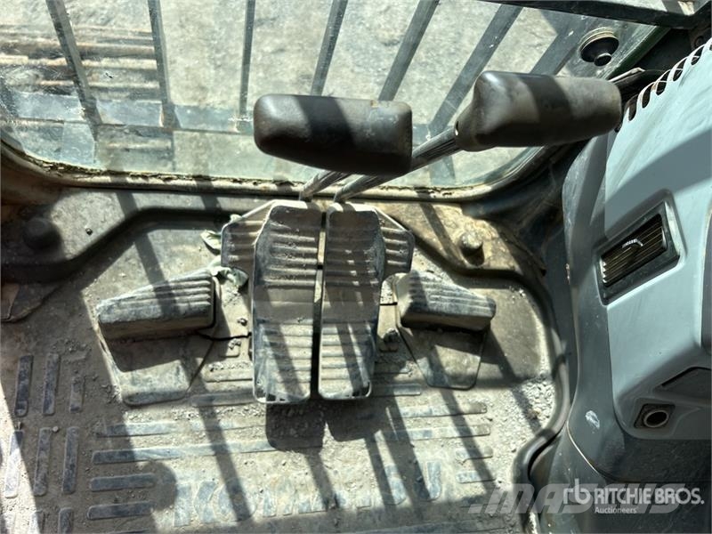 Komatsu PC400LC-7 Tracked Excavator Lánctalpas kotrók