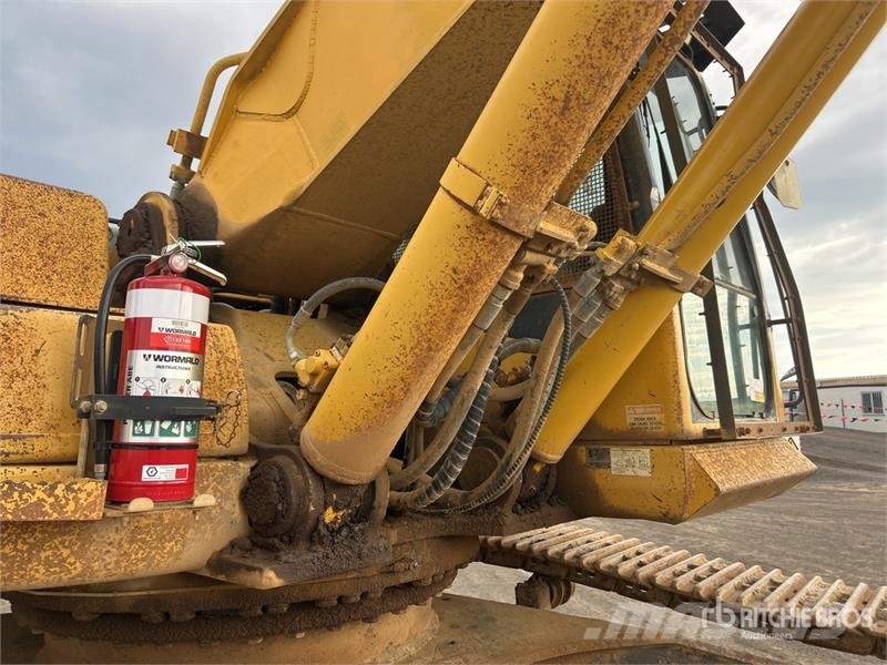 Komatsu PC450LC Tracked Excavator Crawler excavators
