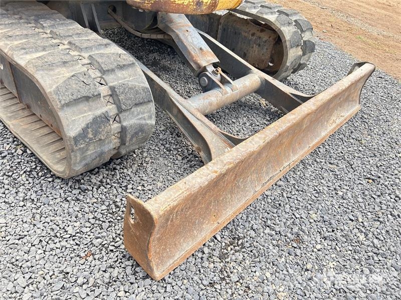 Komatsu PC55MR-3 Miniekskavaatorid < 7 t