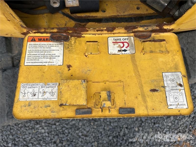 Komatsu PC55MR-3 Miniekskavaatorid < 7 t